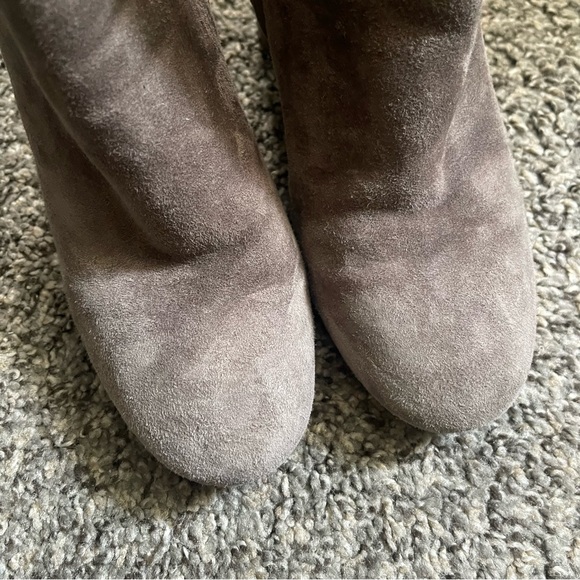 Vince Ridley Grey Suede Ankle Boots Size 7.5 - Picture 11 of 13